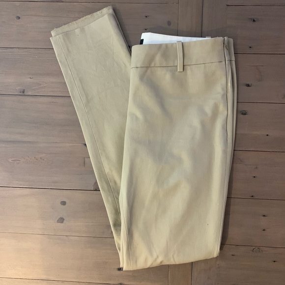Aritzia Babaton Bi-Stretch Pant. Size US 6. No tags but like new. - Picture 1 of 4
